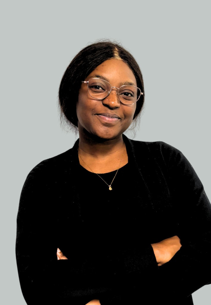 Sharonne_agente de liaison